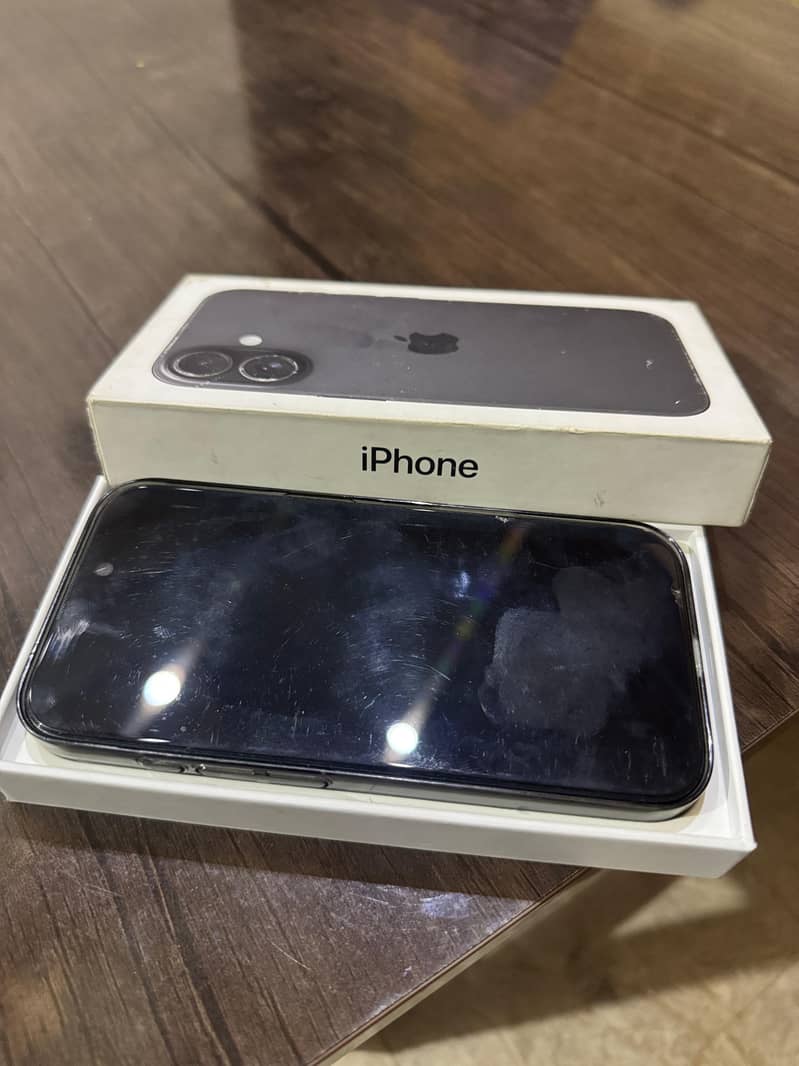 Apple iPhone 16 6