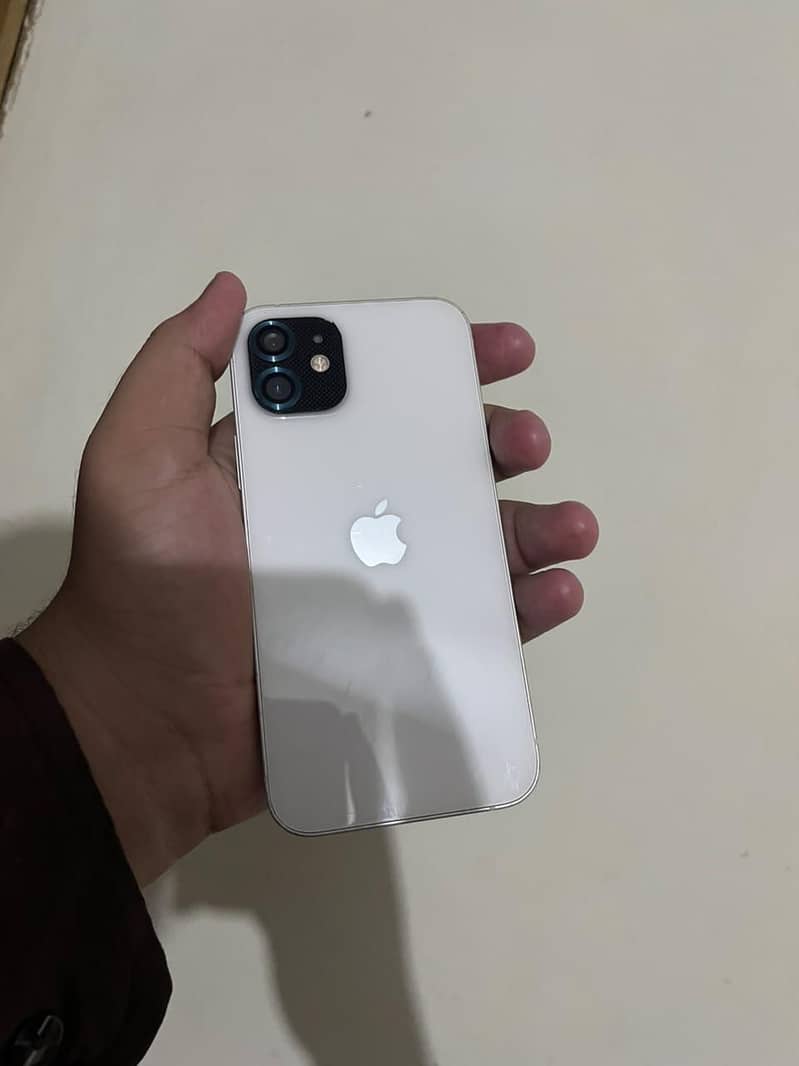 Apple iPhone 12 2