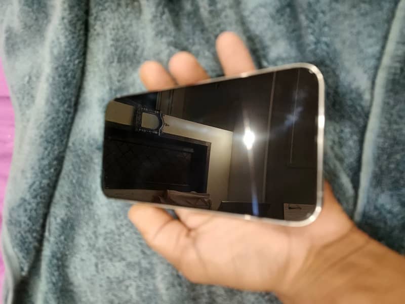 Apple iPhone 14 Pro Max 2