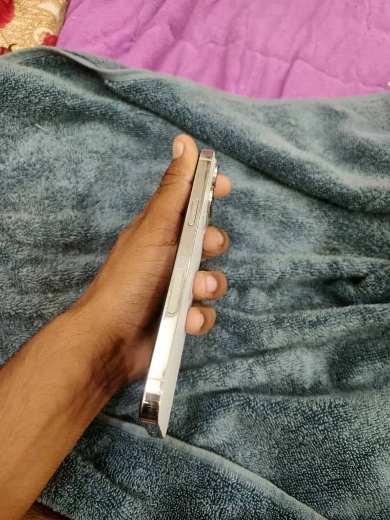 Apple iPhone 14 Pro Max 5