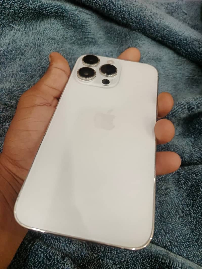 Apple iPhone 14 Pro Max 7