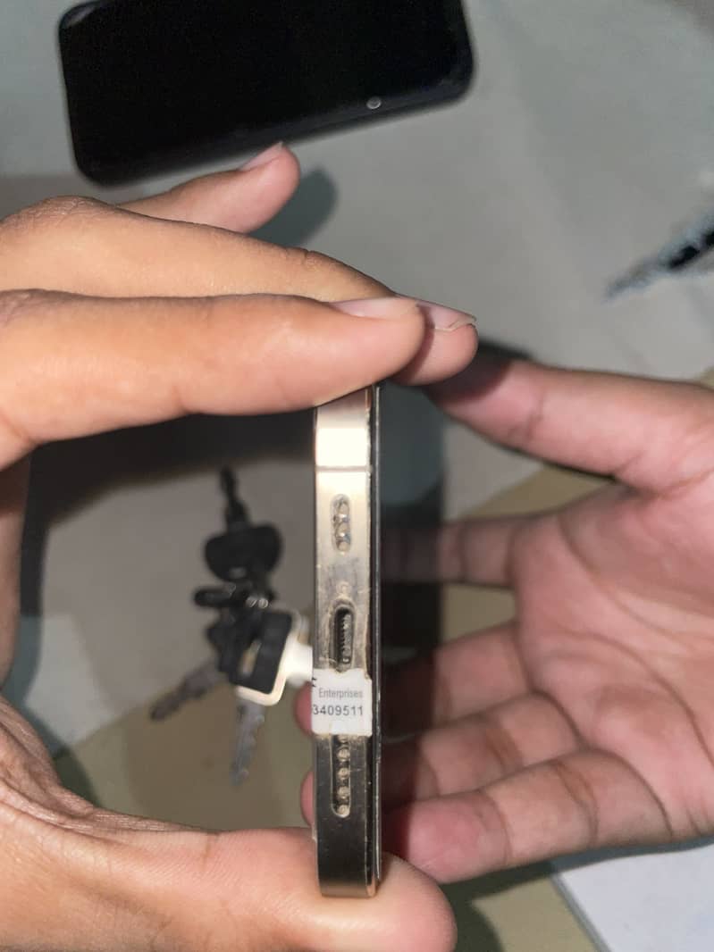 Apple iPhone 12 Pro 3