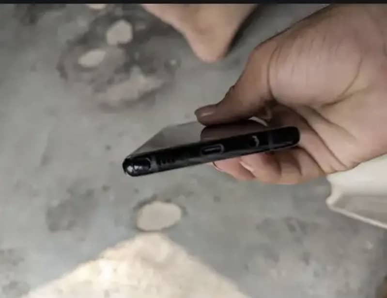 Samsung Mobile Note 8 1