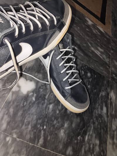Original Nike Sneakers Black & White – UK 7 / EUR 41