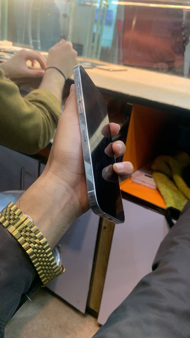 Apple iPhone 12 Pro Max 0