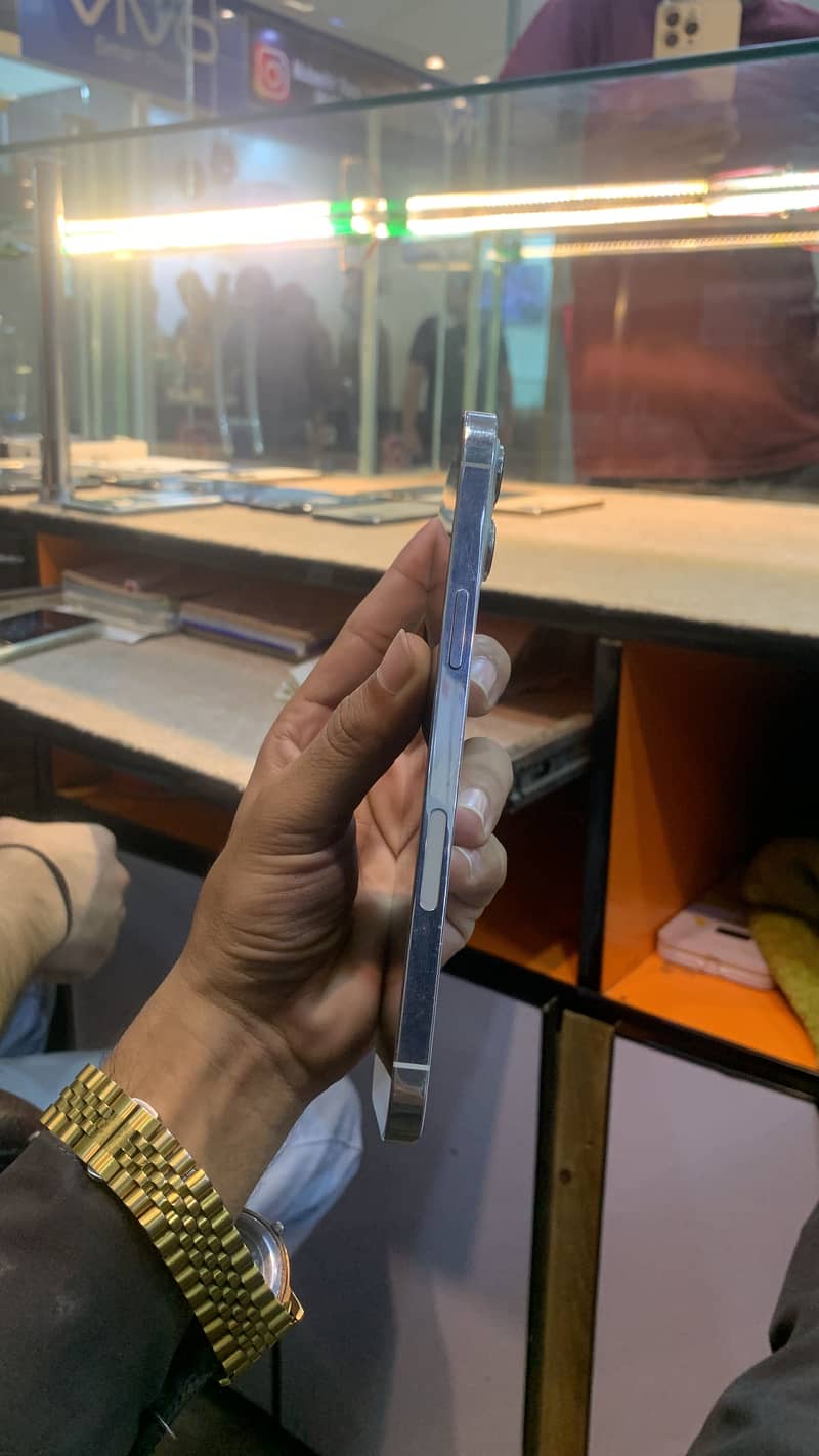 Apple iPhone 12 Pro Max 5