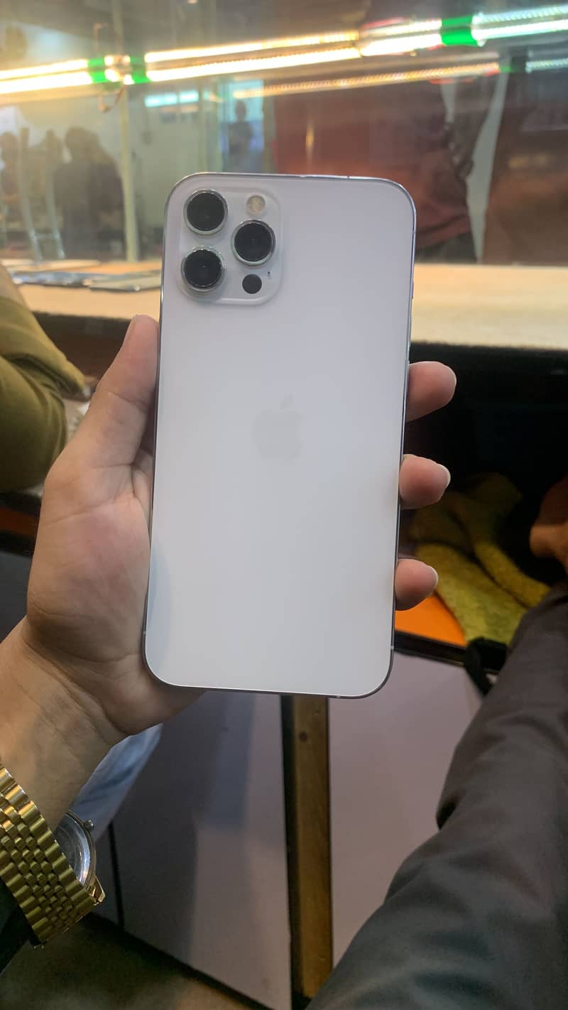 Apple iPhone 12 Pro Max 7