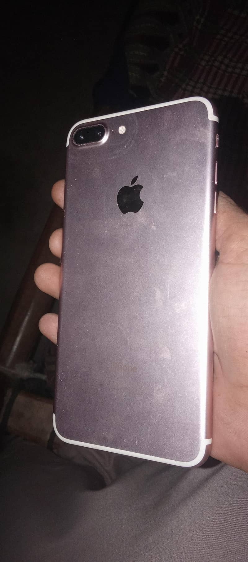 Apple iPhone 7 Plus 1