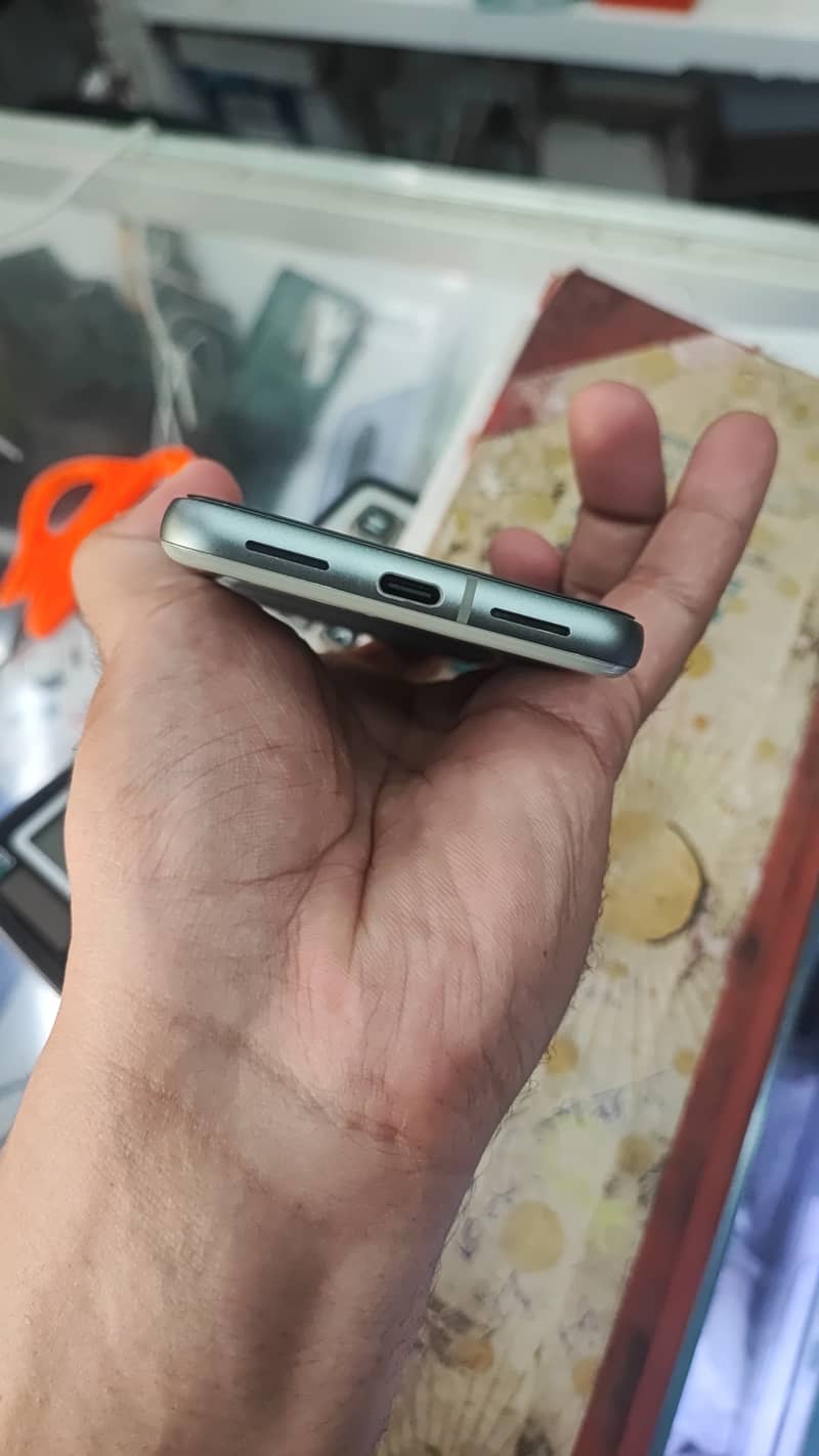 Google Pixel 8 1