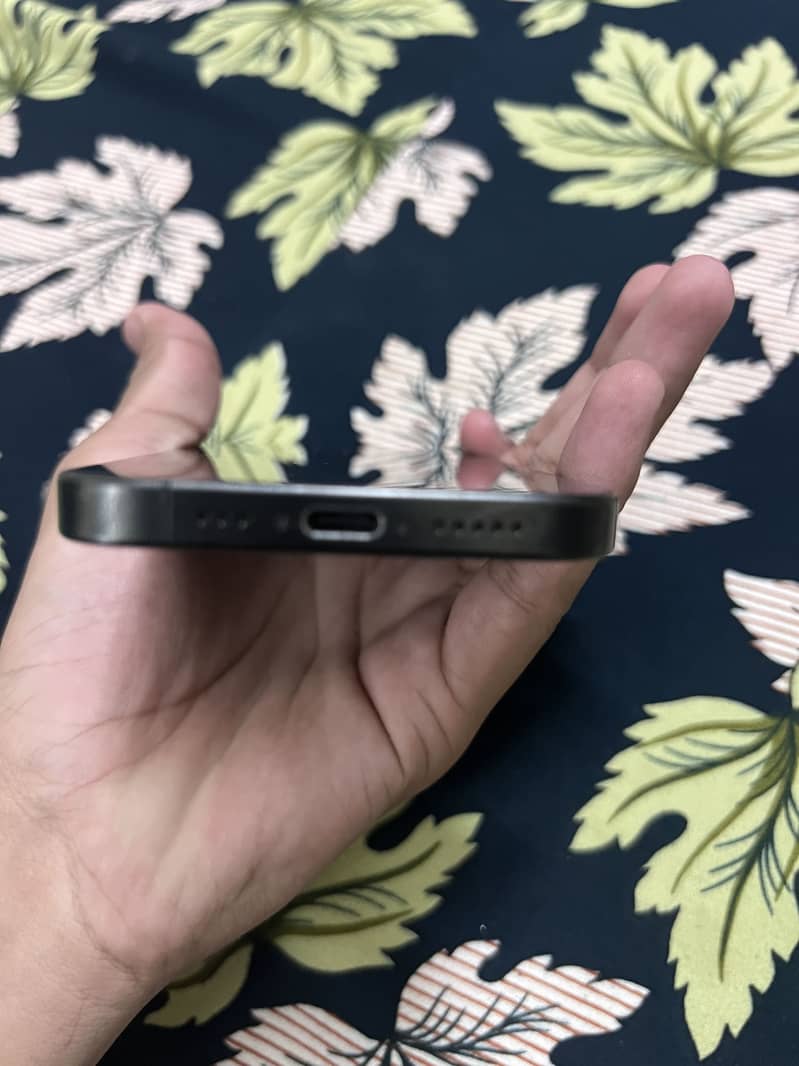 Apple iPhone 15 Pro 1