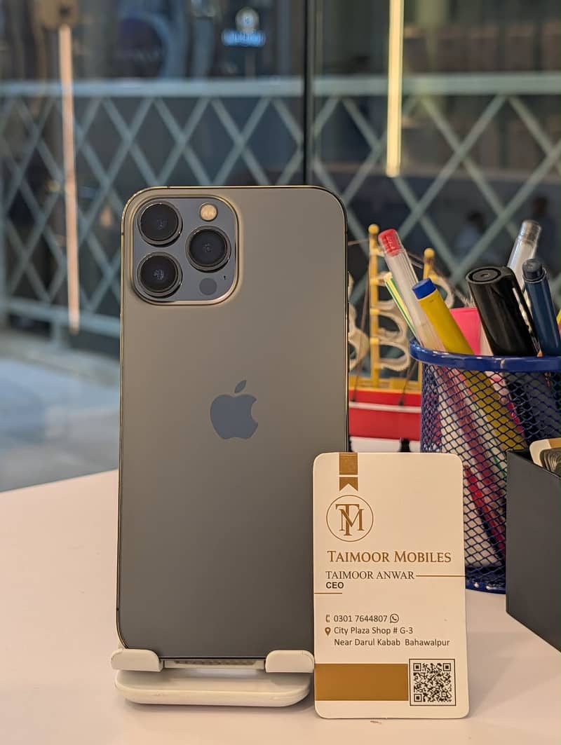 Apple iPhone 13 Pro Max 0