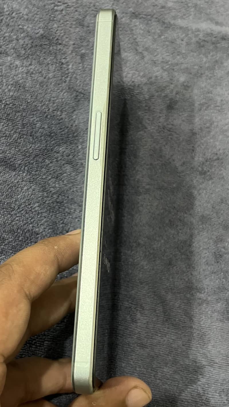 One Plus Ace 2V 6