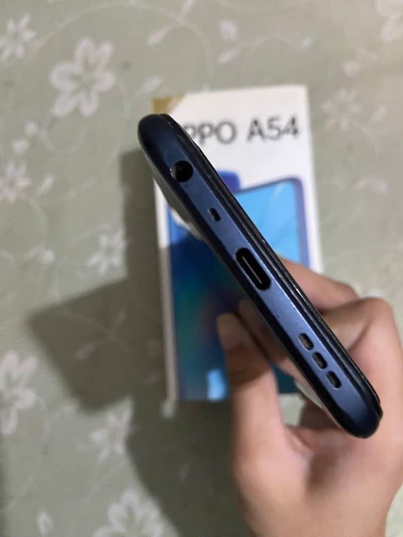 OPPO A54 4