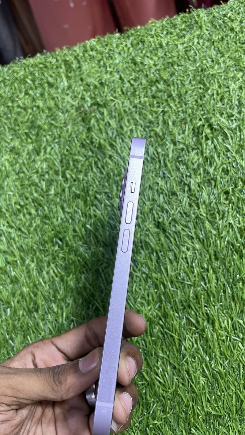Apple iPhone 14 4