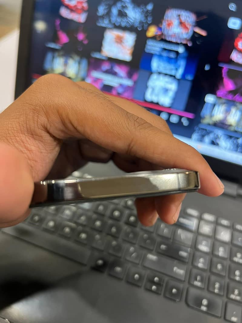 Apple iPhone 12 Pro 6