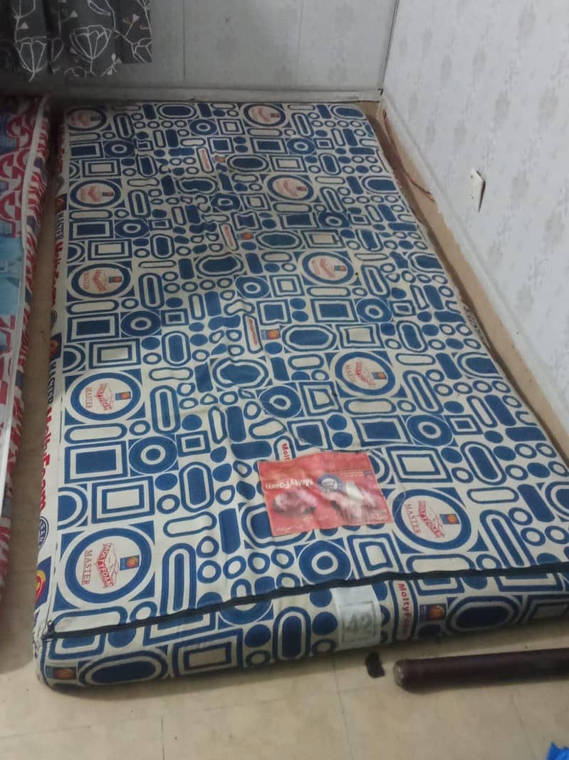 2 single mattress 1
