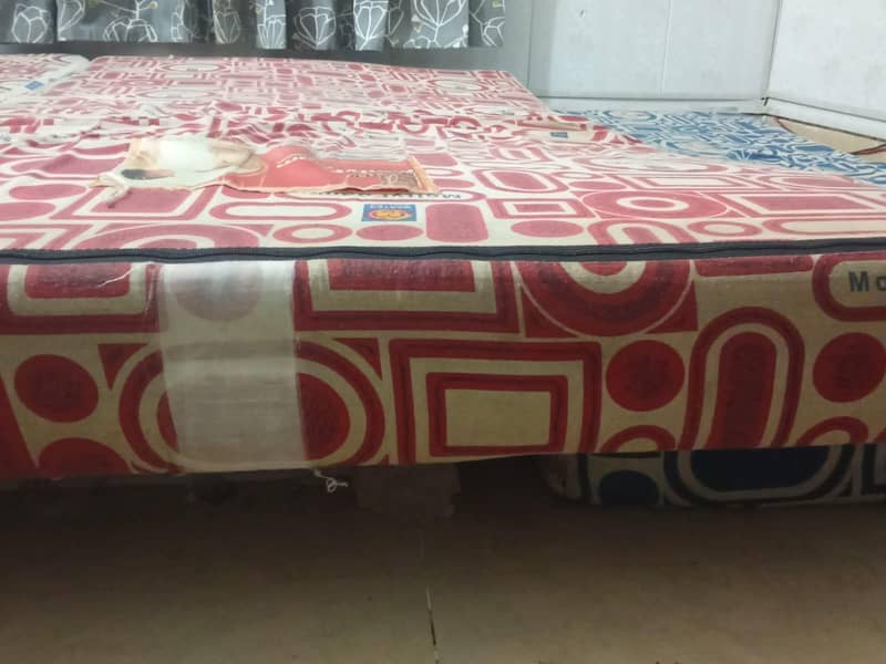 2 single mattress 4