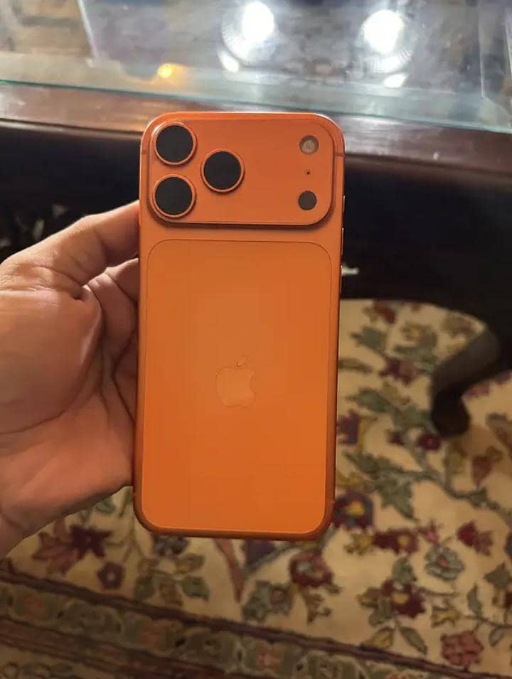 Apple iPhone 17 Pro Max 1