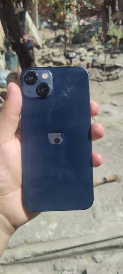 Apple iPhone 13