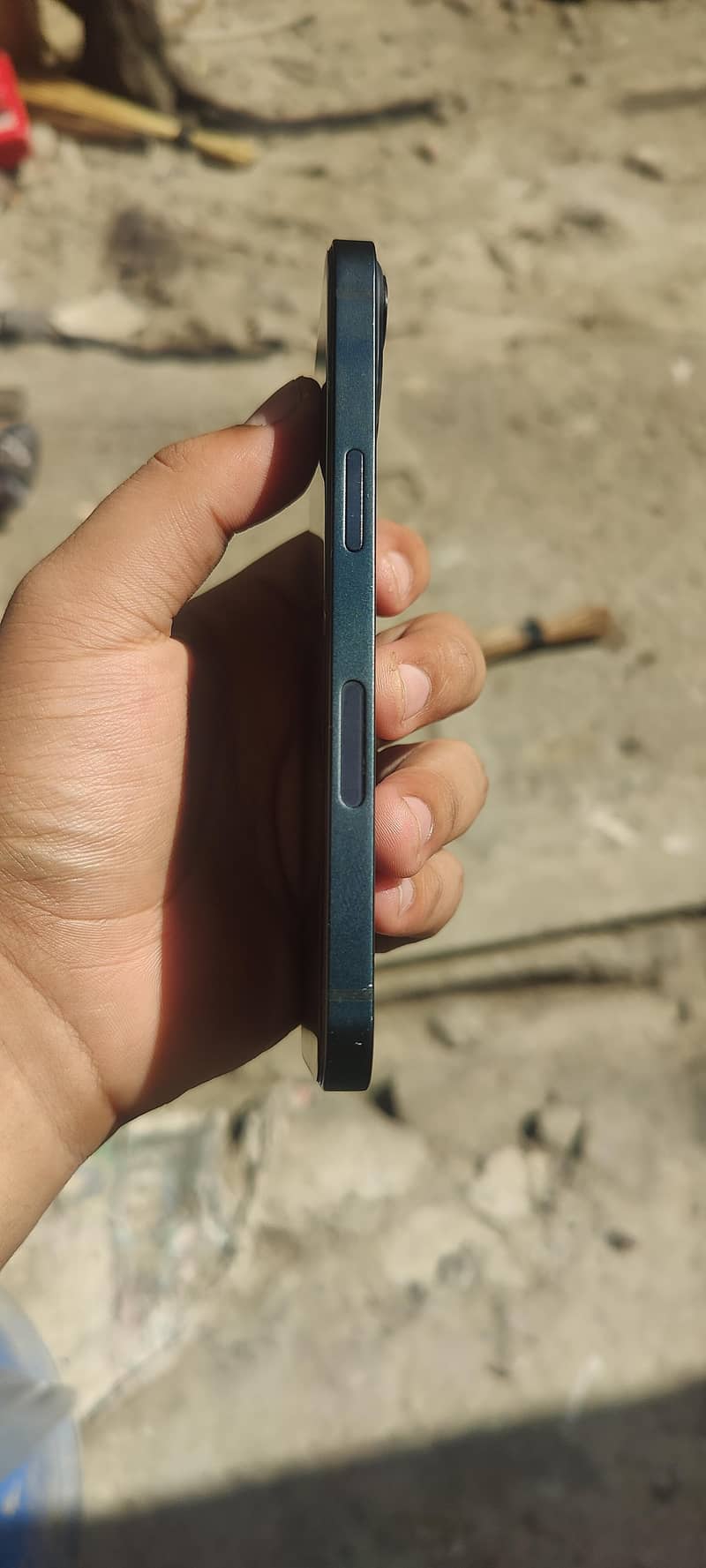 Apple iPhone 13 5