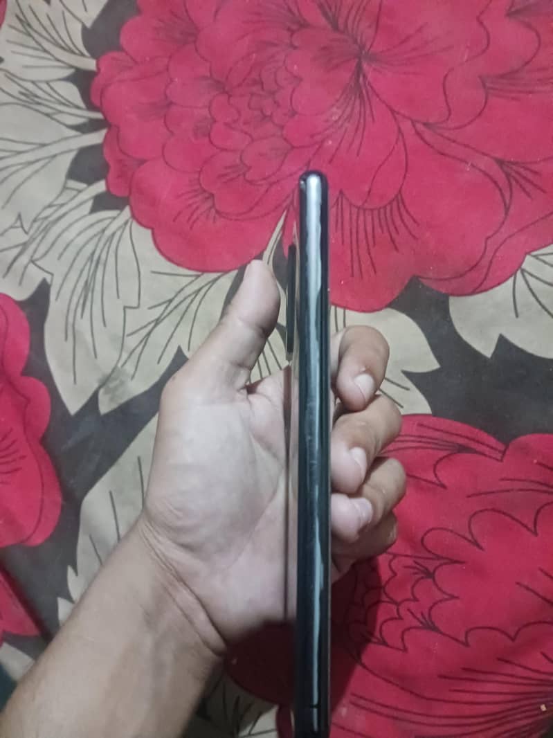 Samsung Mobile A52 8