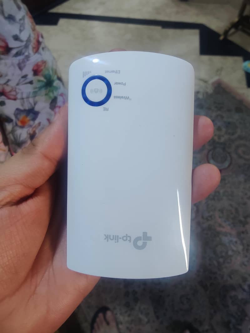 TP Link Wifi Extender 1