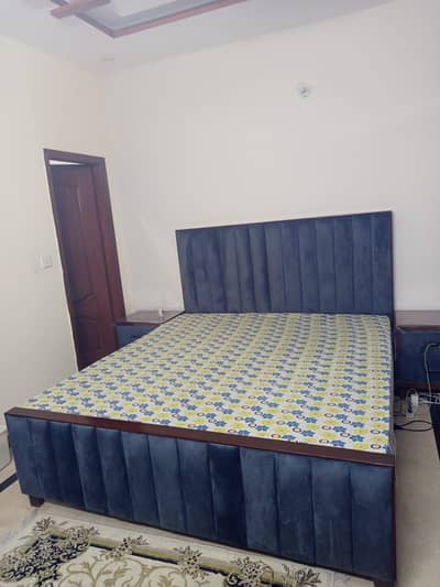 Brand New Luxury Wooden King Size Bed Set – grey