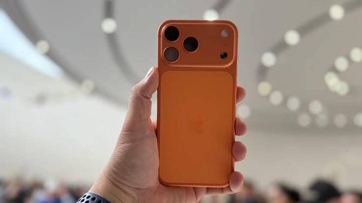 Apple iPhone 17 Pro Max 0