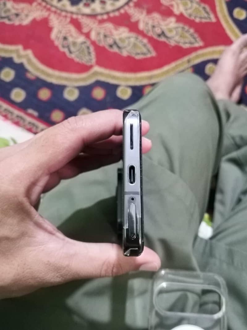Google Pixel 9 Pro 4