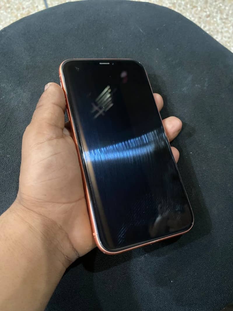 Apple iPhone XR 1