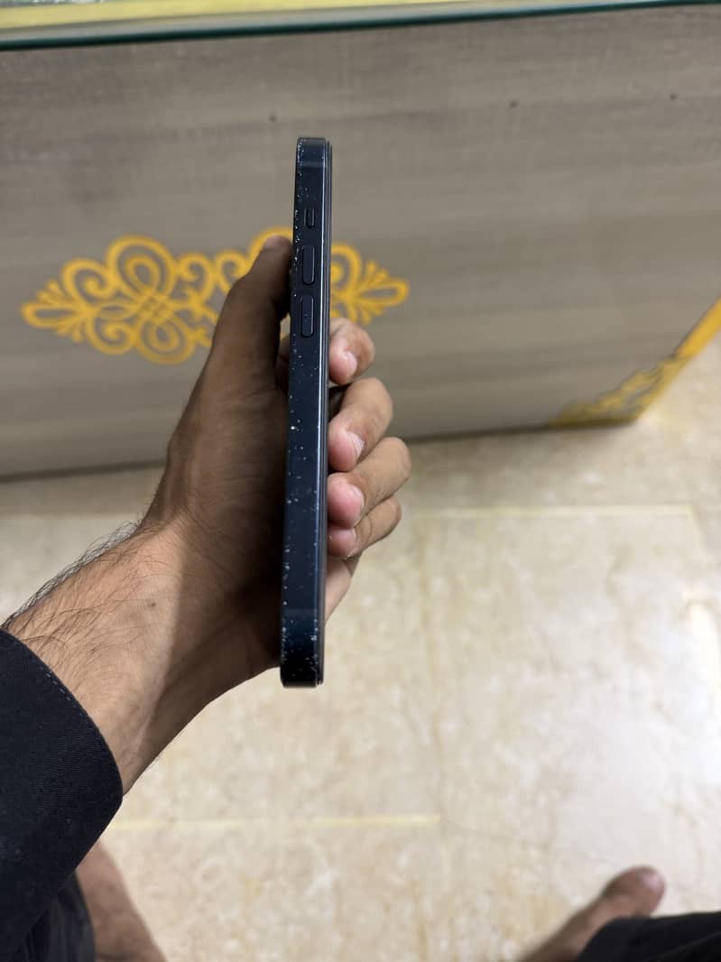 Apple iPhone 14 3