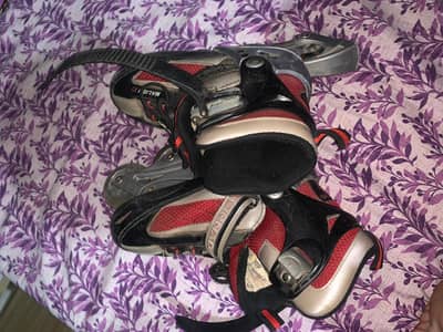 Skates