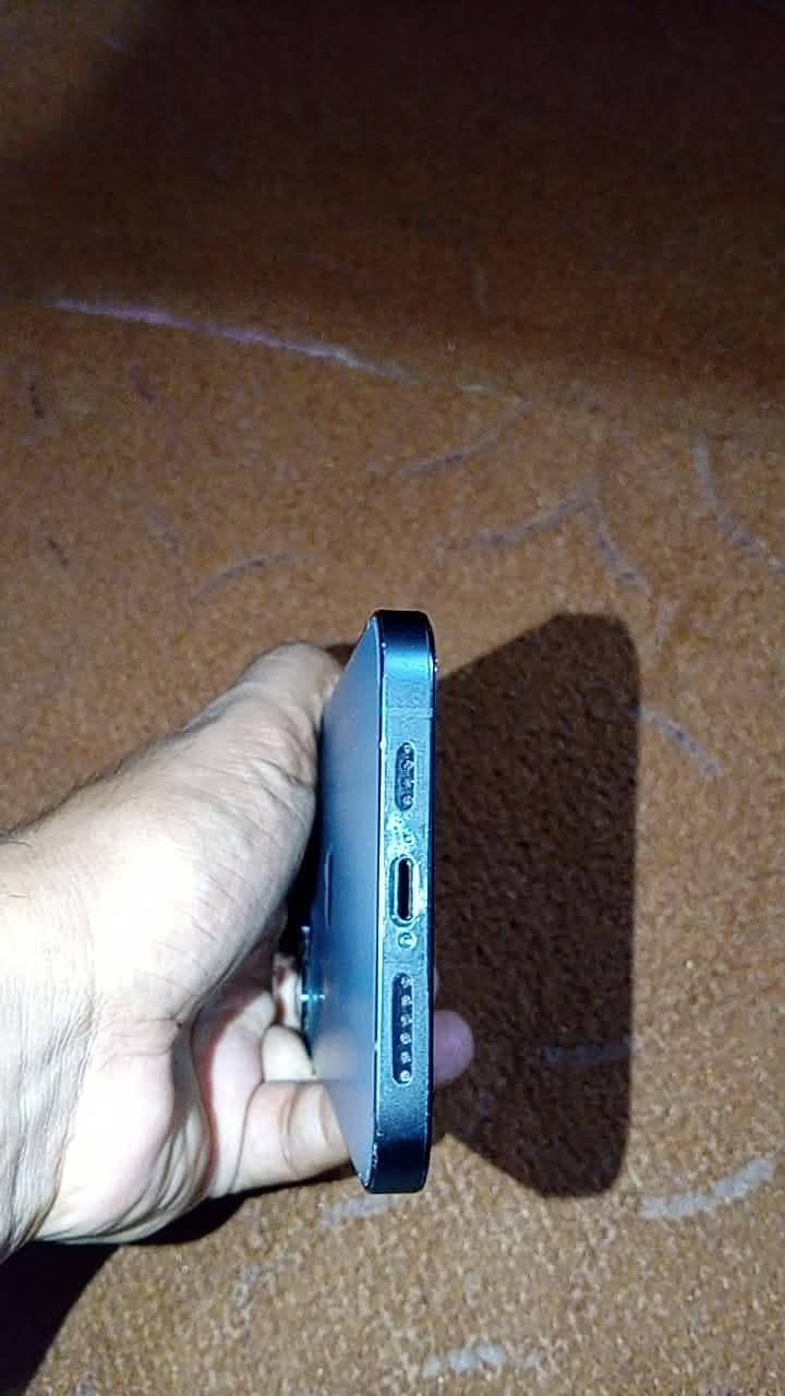 Apple iPhone 12 Pro Max 4