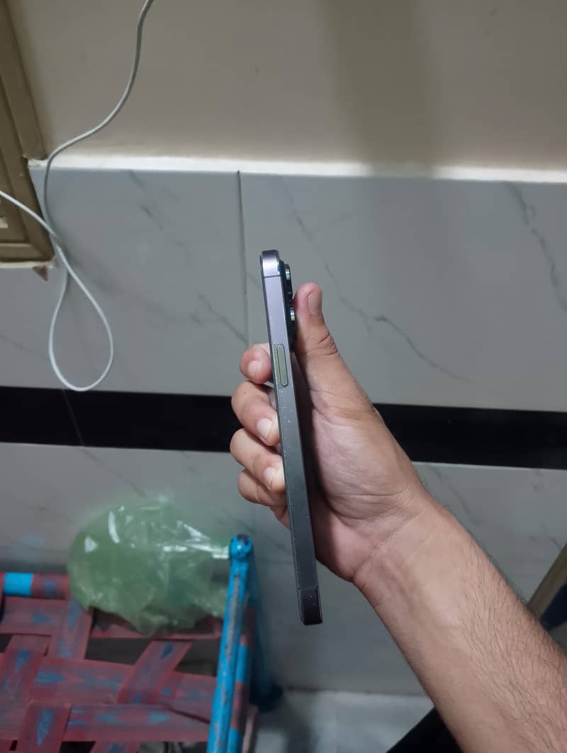 Apple iPhone 14 Pro Max 2