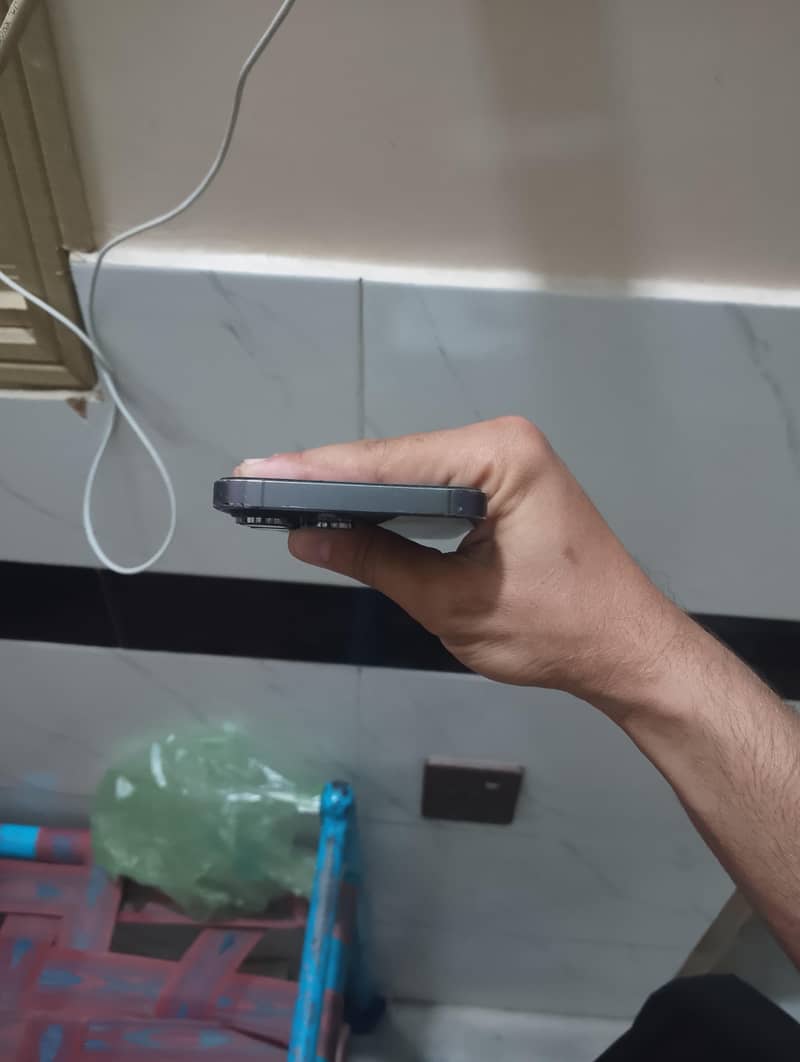 Apple iPhone 14 Pro Max 4