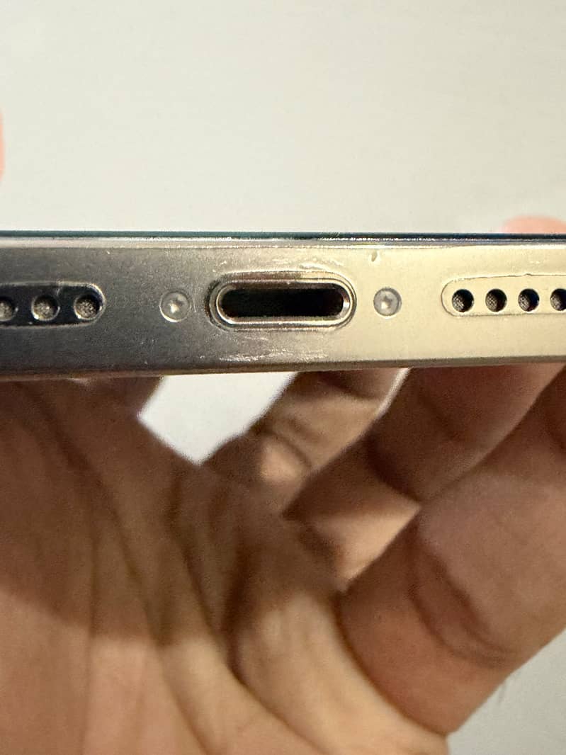 Apple iPhone 14 Pro jv 3