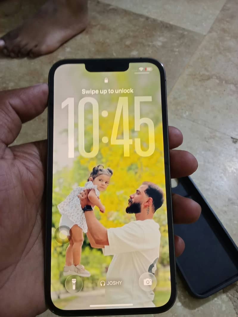 Apple iPhone 13 1
