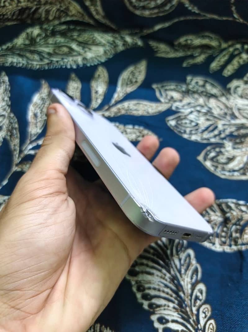 Apple iPhone 14 1