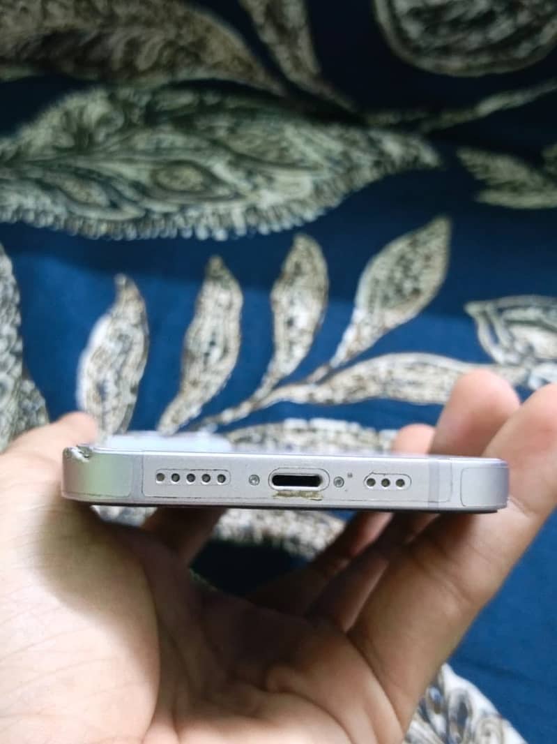 Apple iPhone 14 2