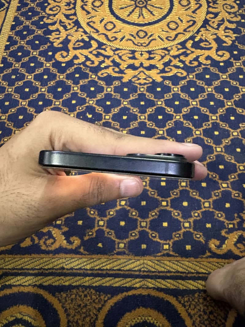 Apple iPhone 15 plus 2