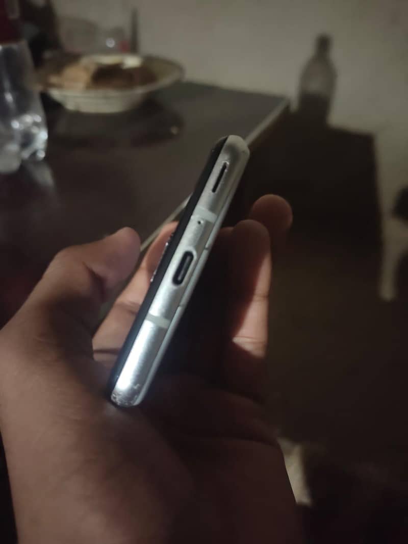 Sharp Aquos R3 2