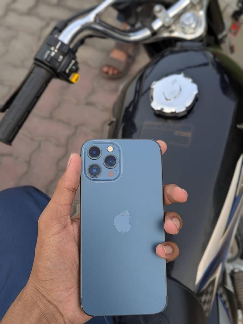 Apple iPhone 12 Pro Max 3