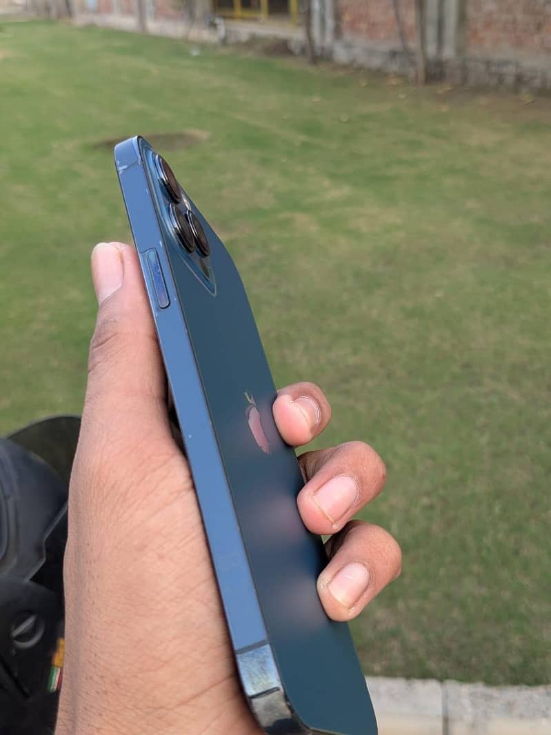 Apple iPhone 12 Pro Max 6