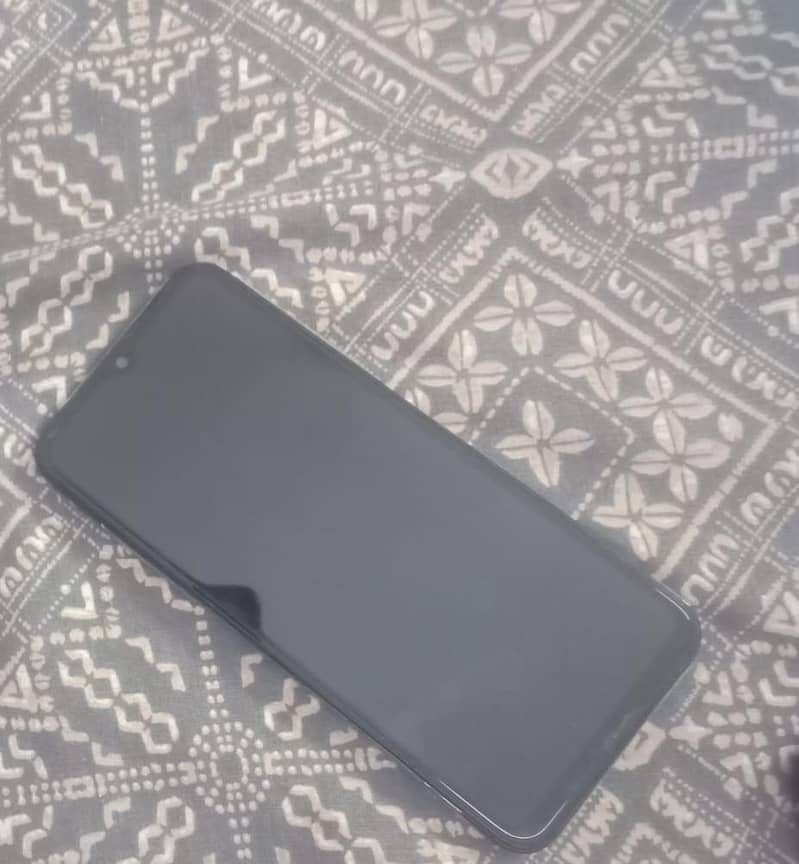 Realme C33 1