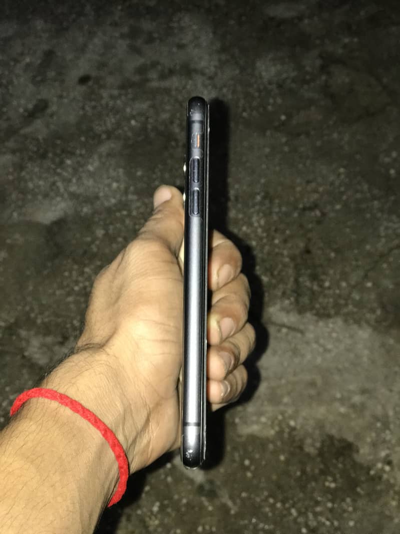 Apple iPhone 11 5