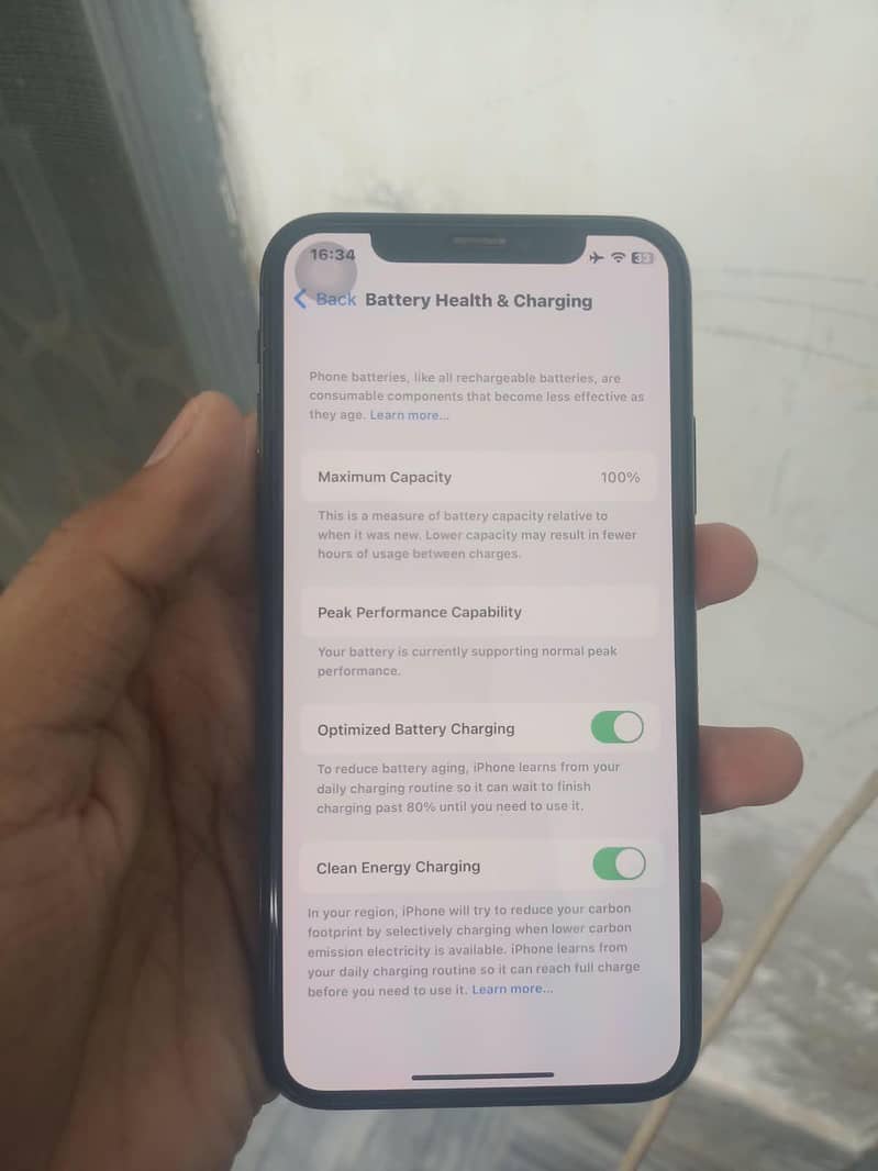 Apple iPhone X 4