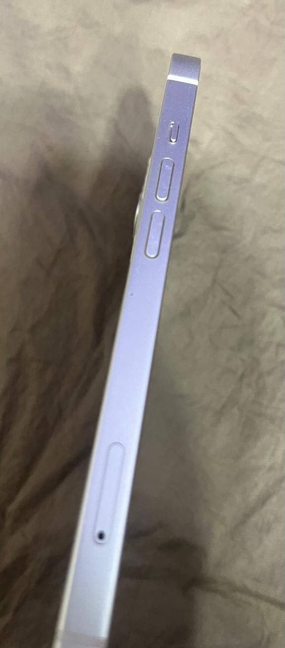Apple iPhone 13 3