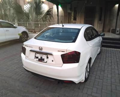 Honda City Car for Rent with Driver in Lahore. Tours, Airport, Wedding