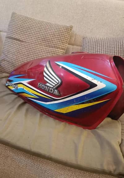 Genioun condition Fuel Tank Side Cover