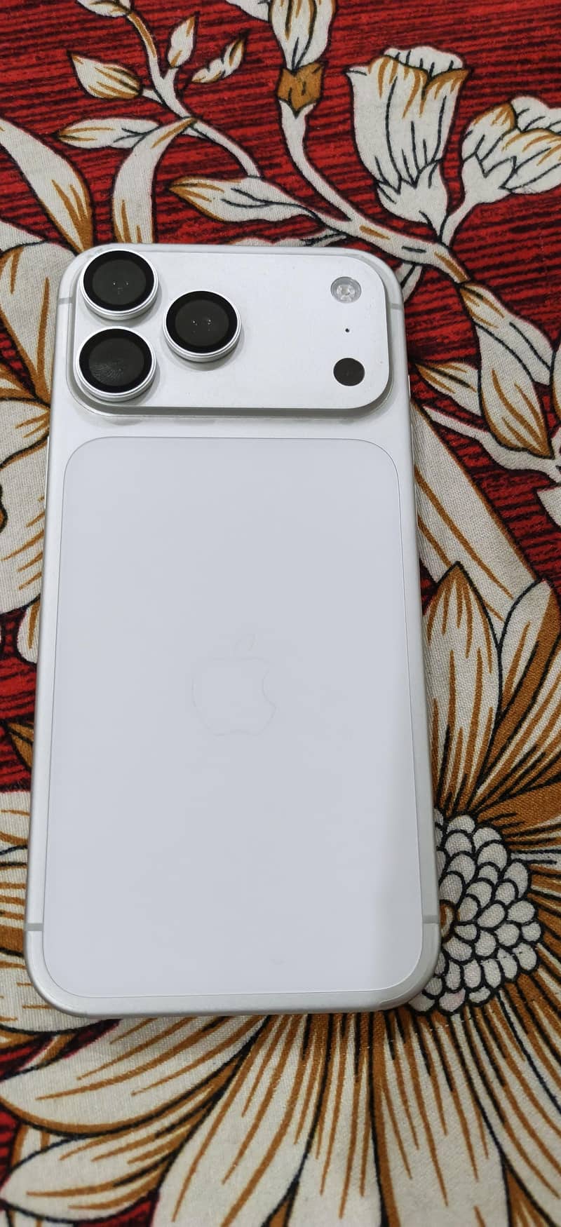 Apple iPhone 17 Pro Max 0